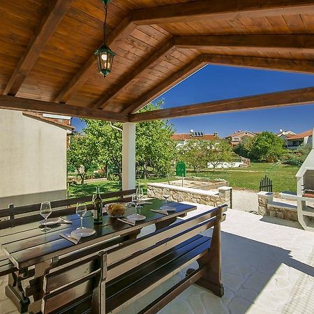 Charming Beachfront Holiday Home In Poreč Kamer foto